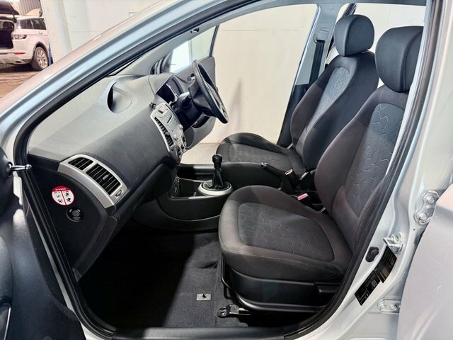 Hyundai I20 Comfort Silver #24