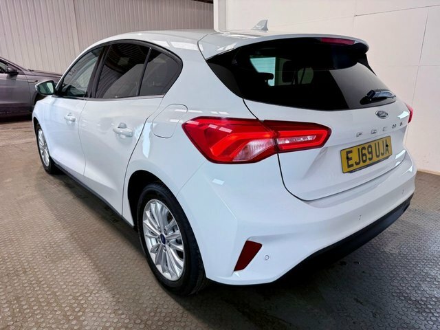 Ford Focus 2019 1.0T Ecoboost Titanium Hatchback A White #4