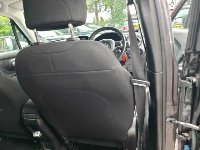 Jeep Renegade 1.4 Limited 138 Bhp Black #20