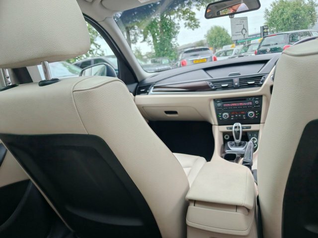 BMW X1 Xdrive 18D M Sport White #31