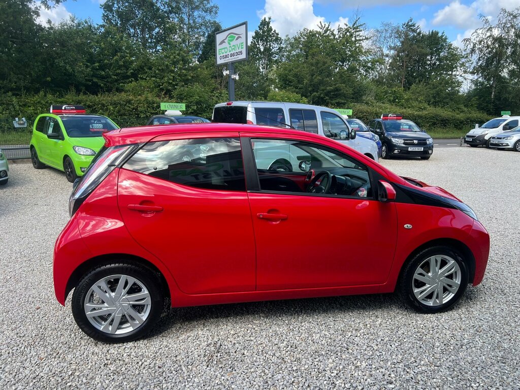 Toyota Aygo 1.0 Vvt-i X-pression Hatchback E MV15BUO Red #5