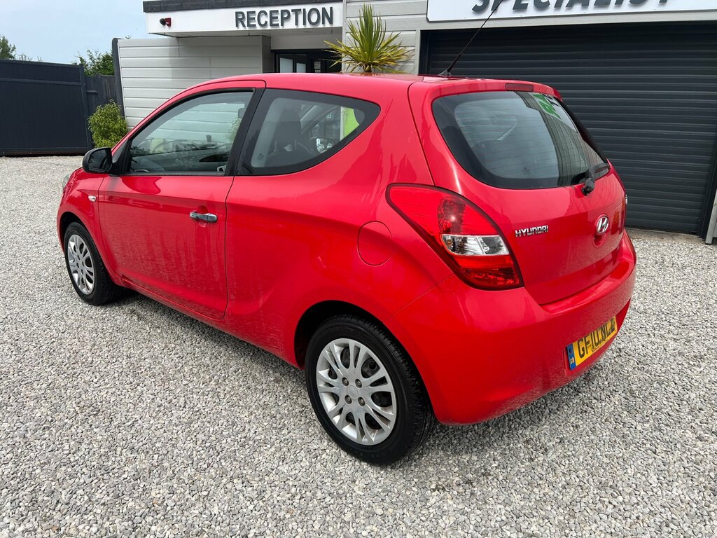 Hyundai I20 1.2 Classic Hatchback Euro 4 77 Red #3