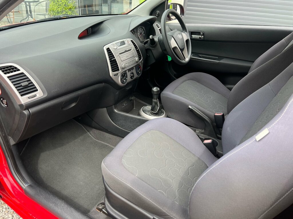 Hyundai I20 Hatchback Red #8