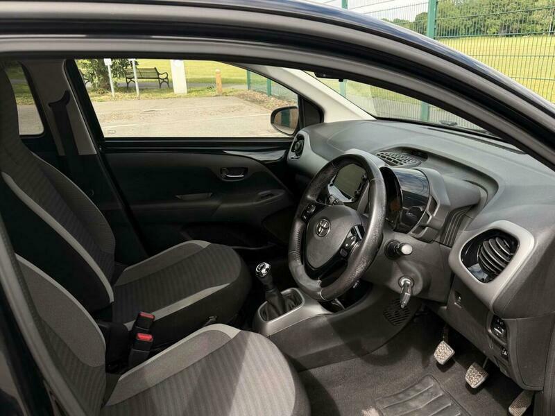Toyota Aygo 1.0 Vvt-i X-press Euro FV18WND Black #4