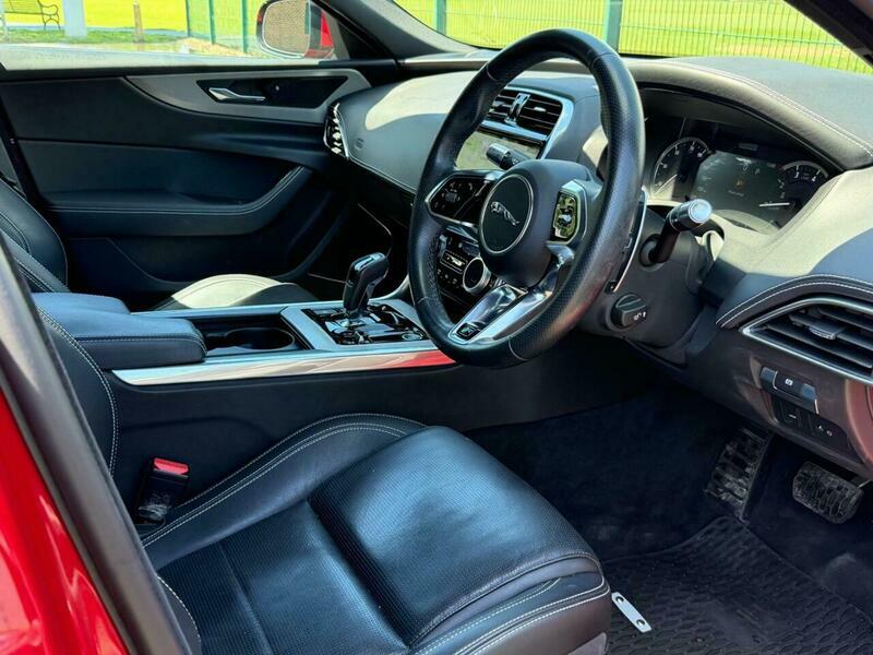 Jaguar XE 2.0 P250i R-dynamic S Red #6