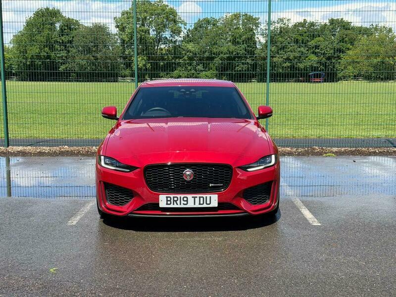 Jaguar XE 2.0 P250i R-dynamic S Red #2
