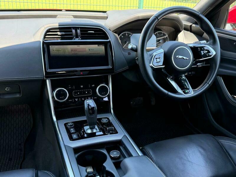 Jaguar XE Xe Se D Grey #16