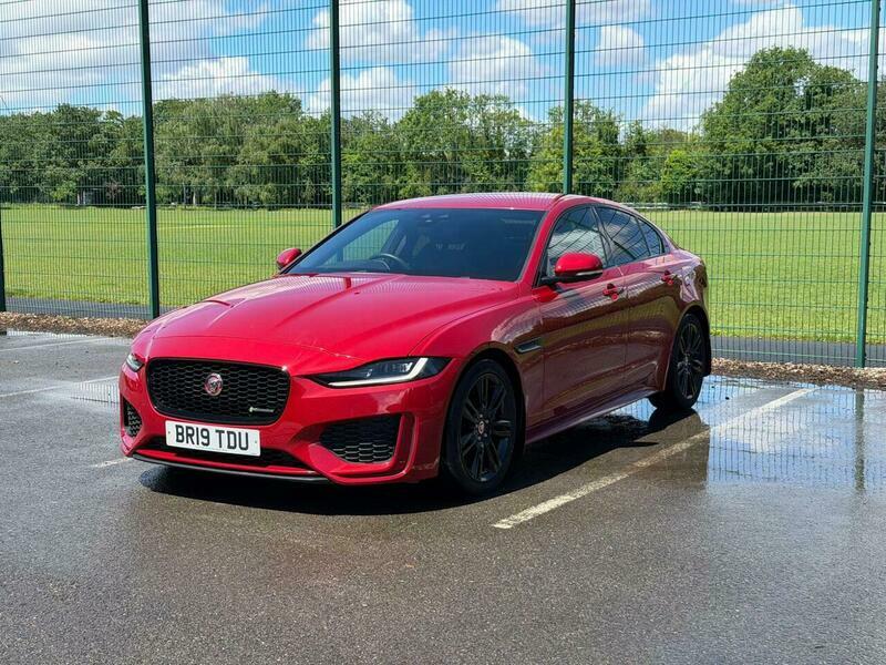 Jaguar XE 2.0 P250i R-dynamic S Red #3