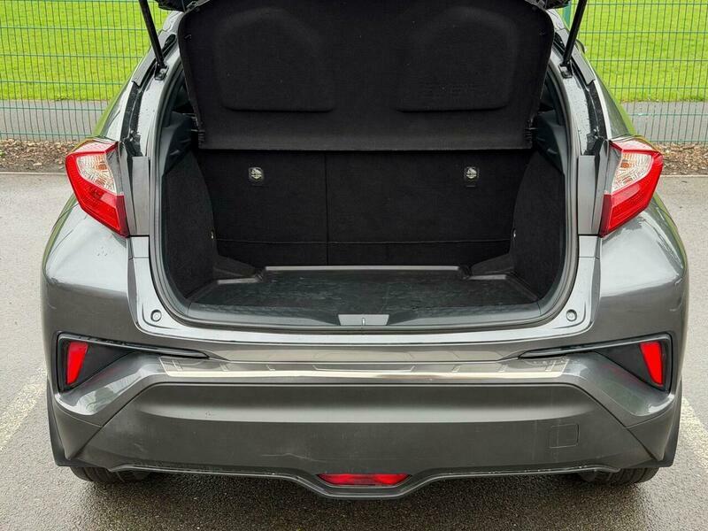 Toyota C-Hr Excel White #41