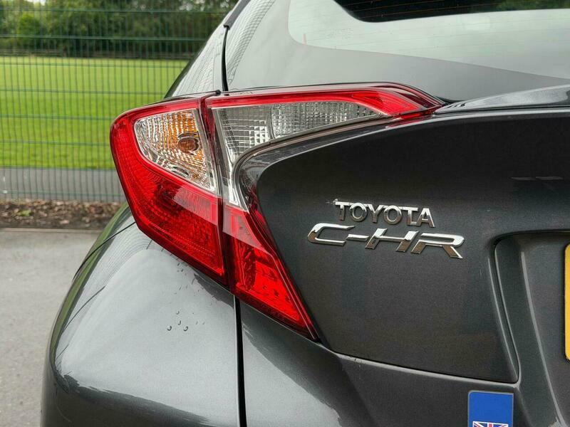 Toyota C-Hr Excel White #44