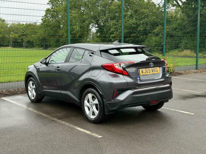 Toyota C-Hr Excel White #12