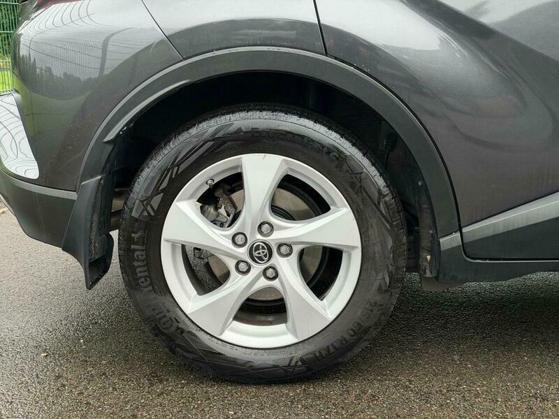 Toyota C-Hr Excel White #47
