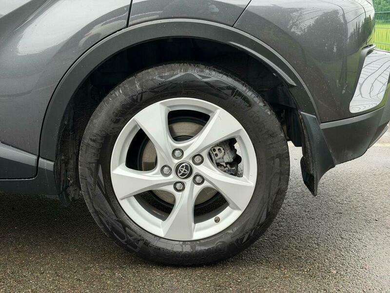 Toyota C-Hr Excel White #45