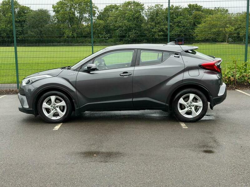 Toyota C-Hr Excel White #31