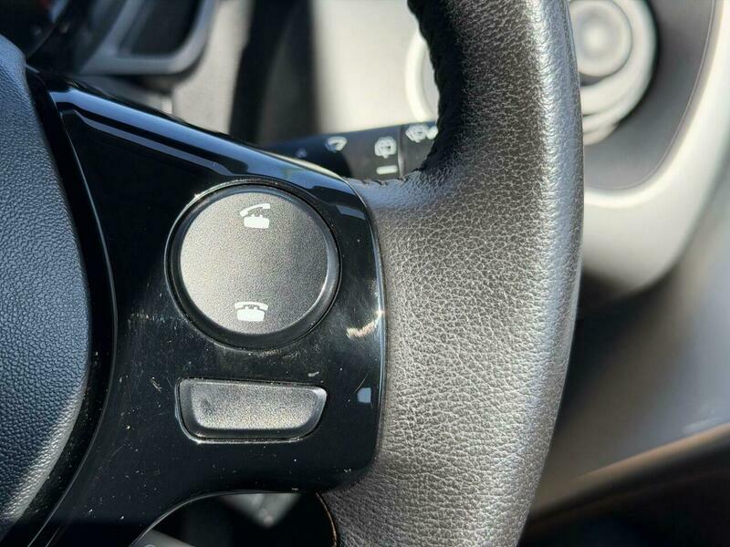 Toyota Aygo 1.0 Vvt-i X-press White #24