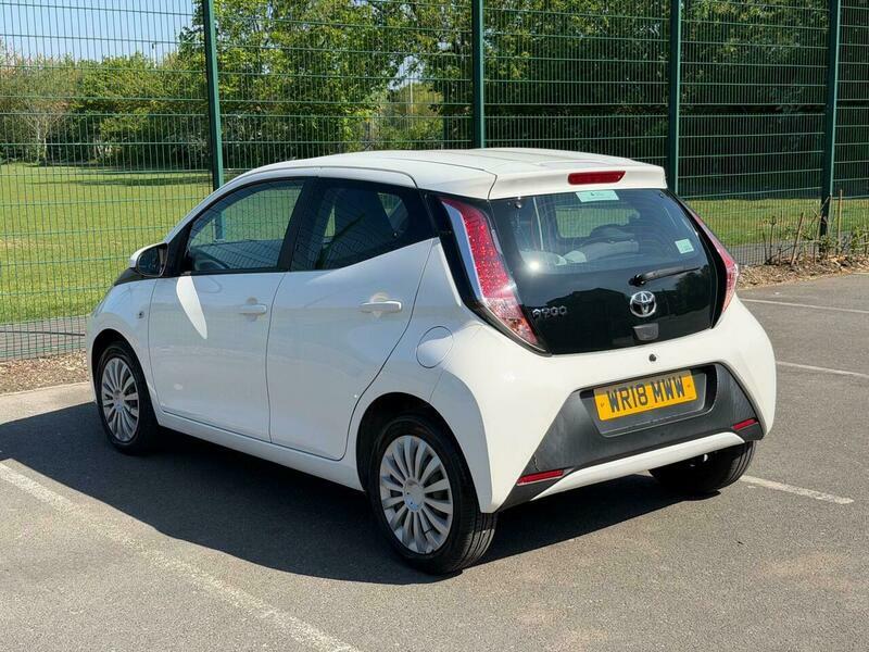 Toyota Aygo 1.0 Vvt-i X-press White #8