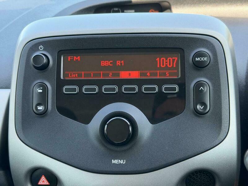 Toyota Aygo 1.0 Vvt-i X-press White #12