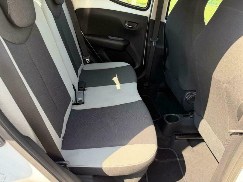 Toyota Aygo 1.0 Vvt-i X-press White #28