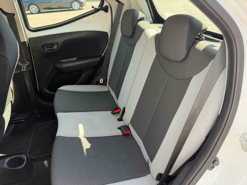 Toyota Aygo 1.0 Vvt-i X-press White #29