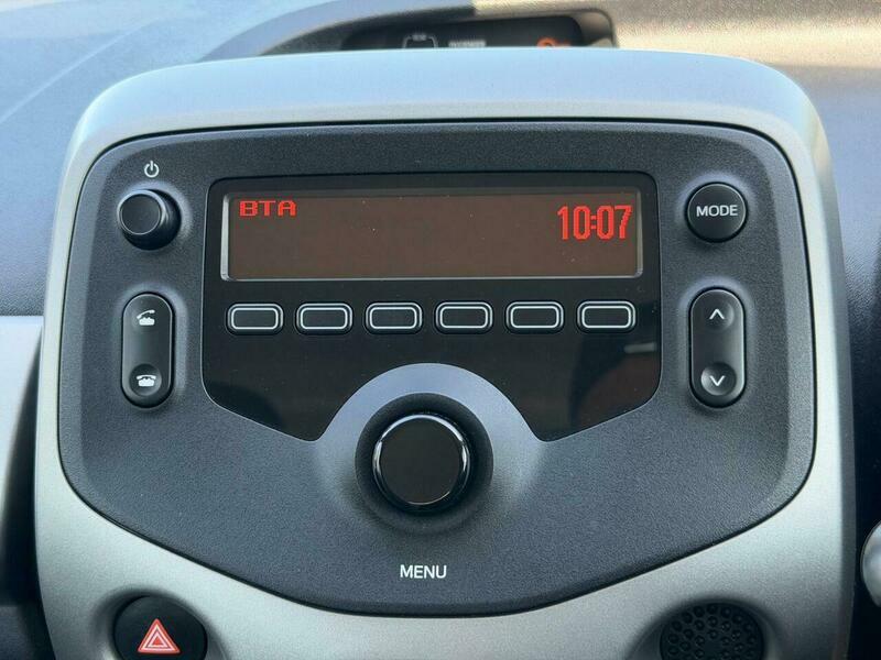 Toyota Aygo 1.0 Vvt-i X-press White #15