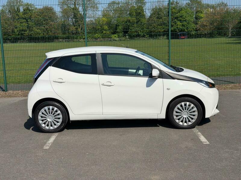 Toyota Aygo 1.0 Vvt-i X-press White #20