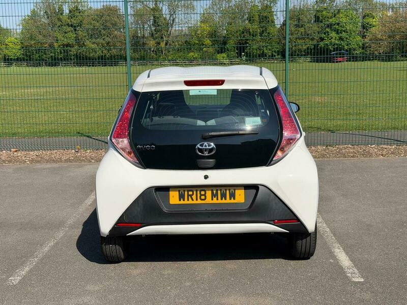 Toyota Aygo 1.0 Vvt-i X-press White #9