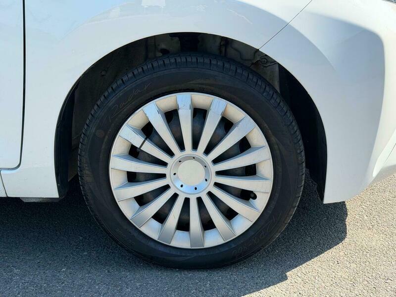 Toyota Aygo 1.0 Vvt-i X-press White #41