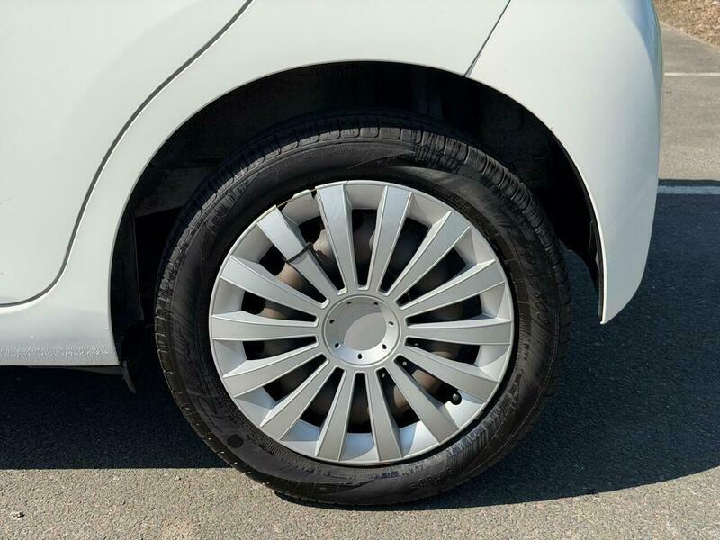 Toyota Aygo 1.0 Vvt-i X-press White #40