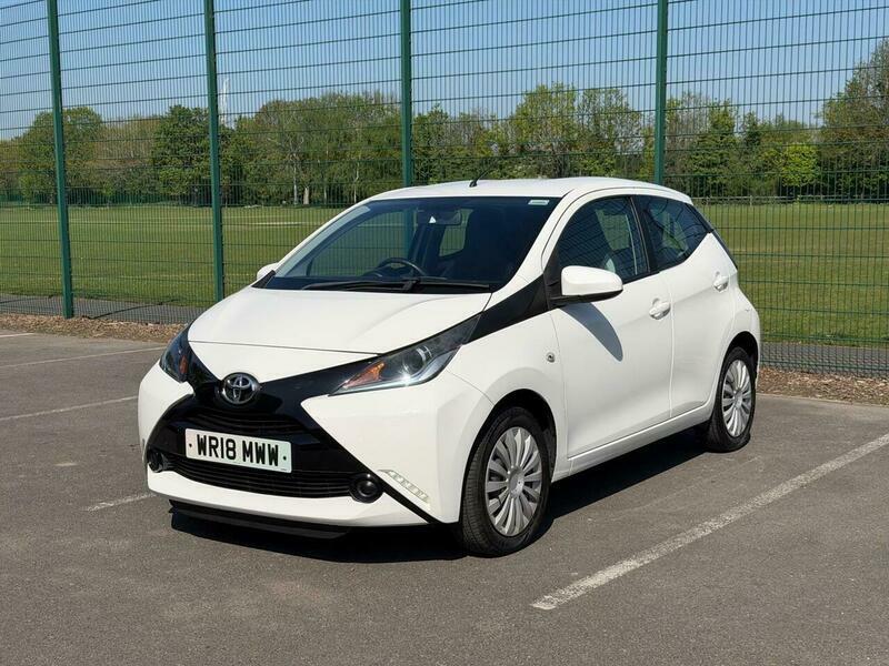 Toyota Aygo 1.0 Vvt-i X-play Euro White #3