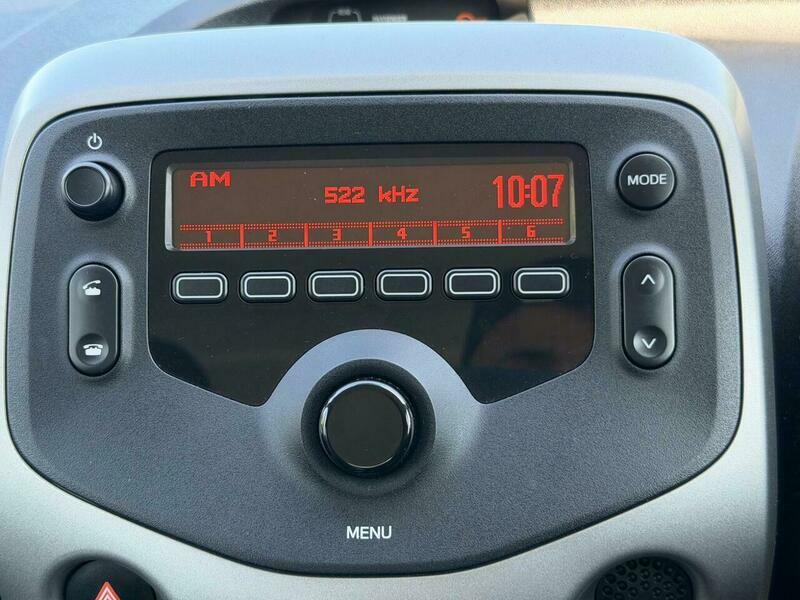 Toyota Aygo 1.0 Vvt-i X-press White #13