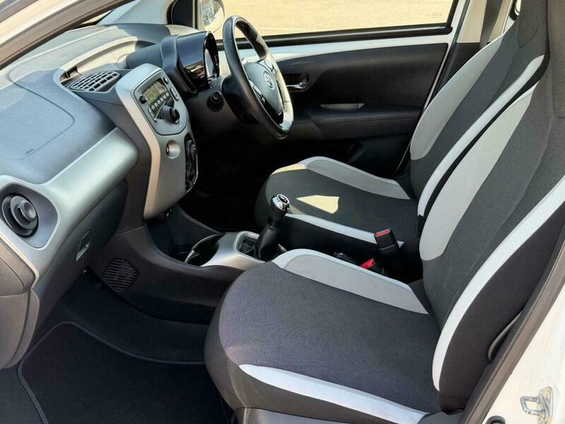Toyota Aygo 1.0 Vvt-i X-press White #7