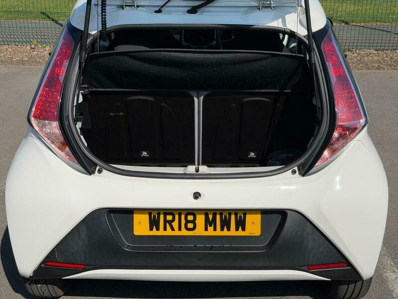 Toyota Aygo 1.0 Vvt-i X-press White #33