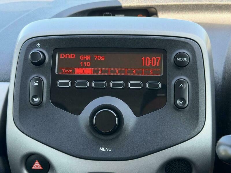 Toyota Aygo 1.0 Vvt-i X-press White #11