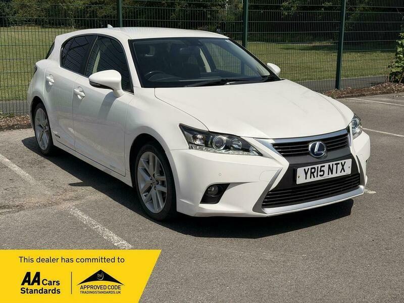 Lexus CT 1.8 200H Advance Cvt White