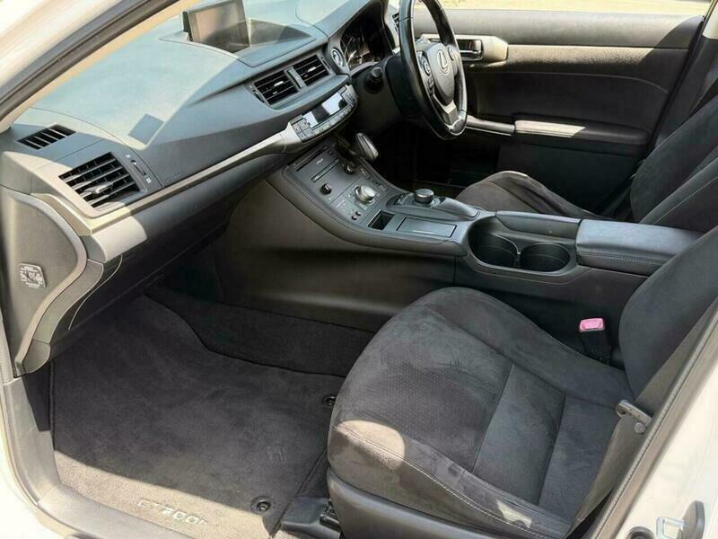 Lexus CT 1.8 200H Advance Cvt White #6