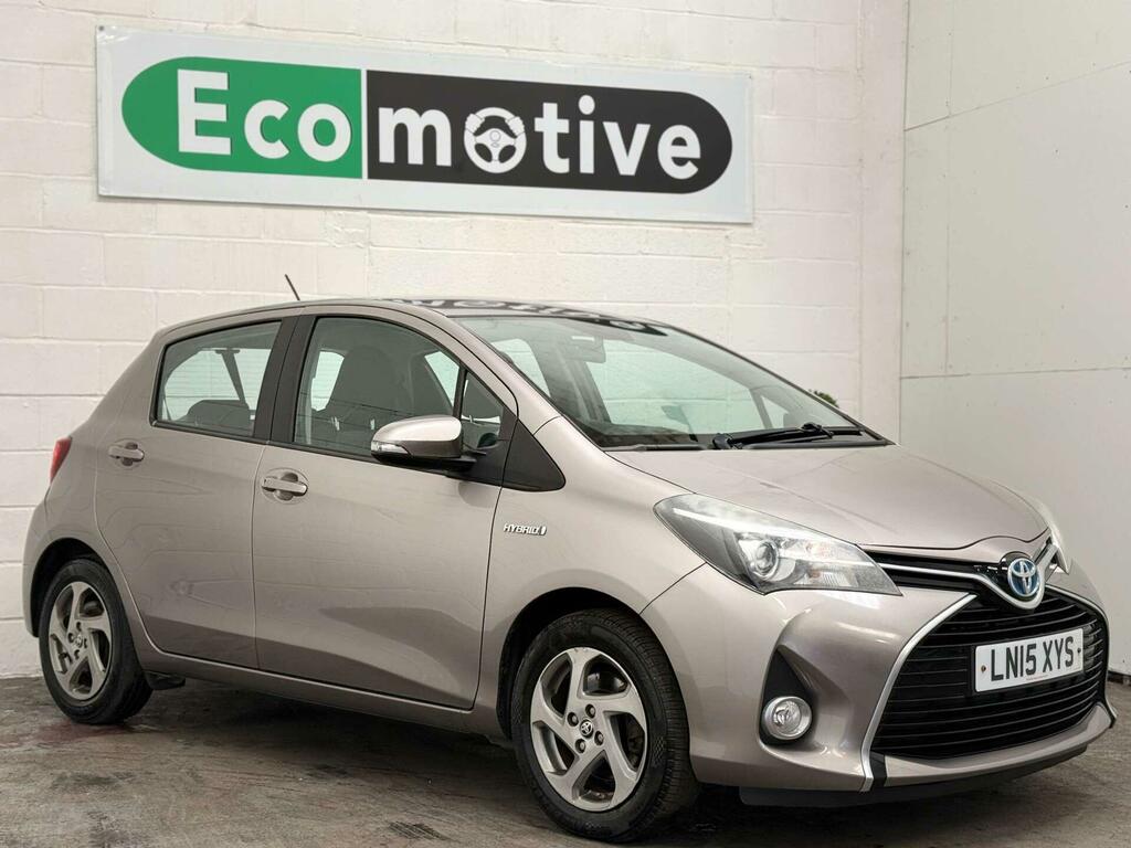 Toyota Yaris 1.5 Vvt-h Icon E-cvt Euro 6 LN15XYS Brown #3