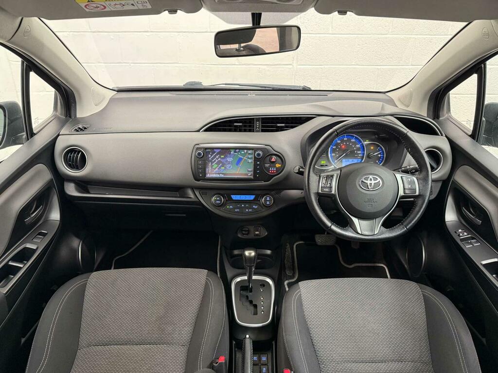 Toyota Yaris 1.5 Vvt-h Icon E-cvt Euro 6 LN15XYS Brown #2