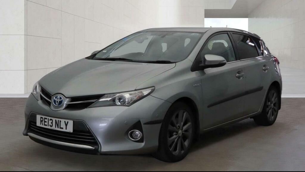 Toyota Auris Excel Grey #2