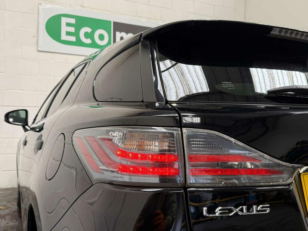 Lexus CT Advance Black #16