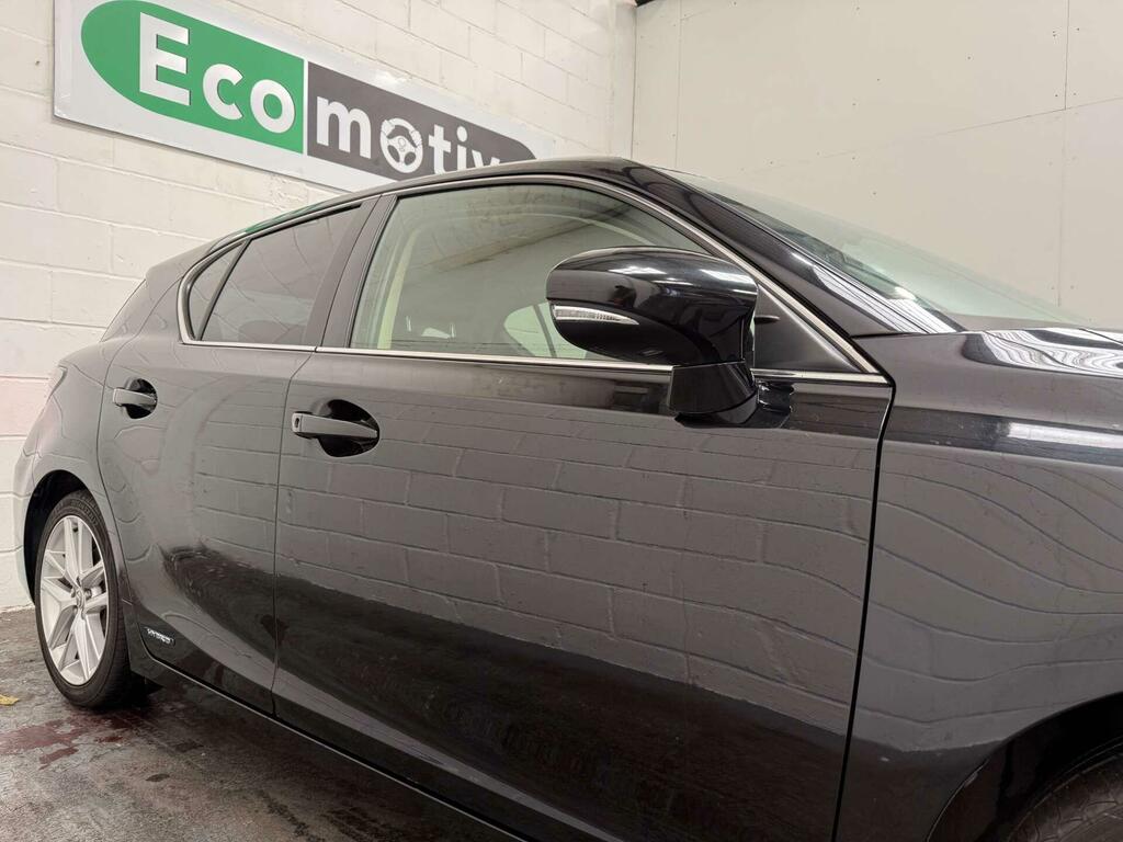 Lexus CT Advance Black #4