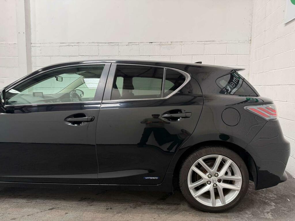 Lexus CT Advance Black #15