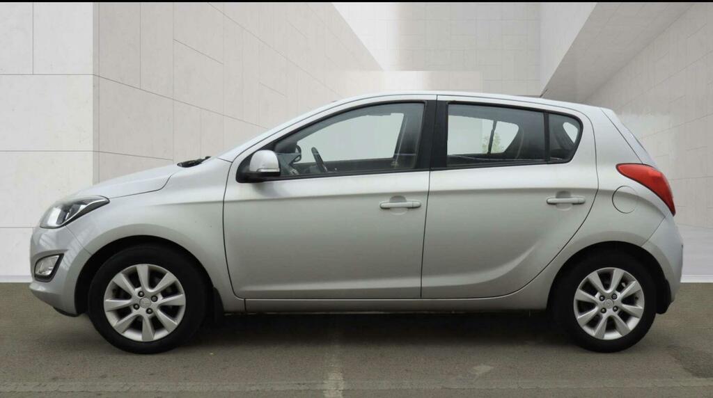 Hyundai I20 1.2 Active White #4