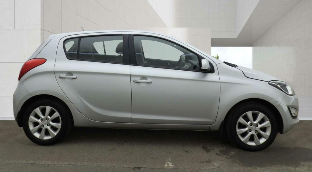 Hyundai I20 1.2 Active White #5