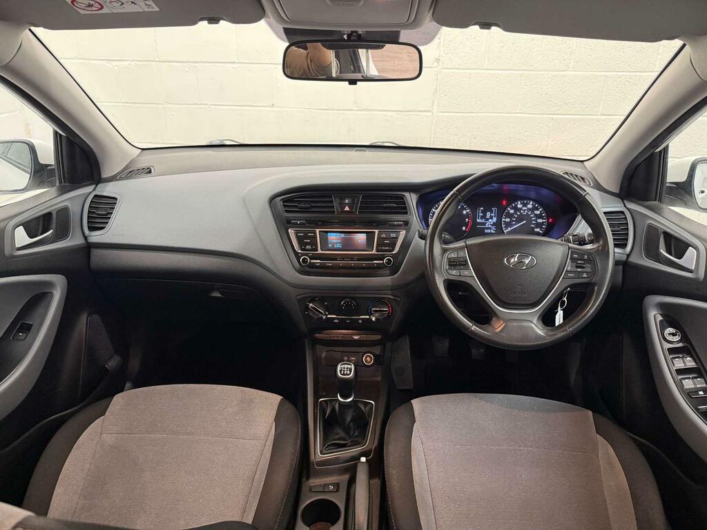 Hyundai I20 1.2 Se Euro 6 HN66EEJ White #2