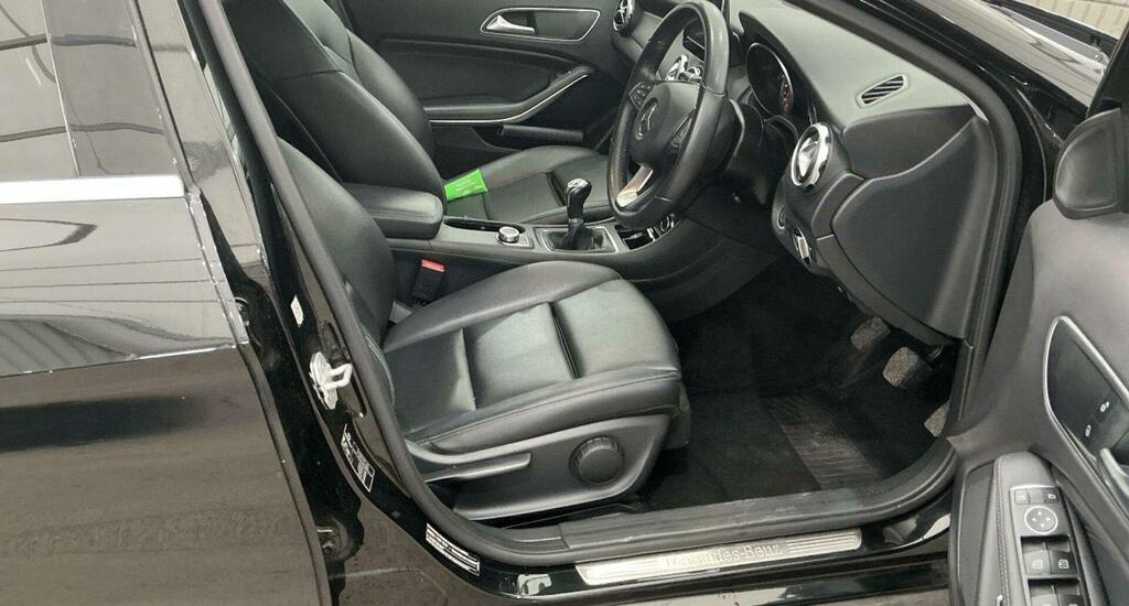 Mercedes-Benz GLA Class Se Black #6