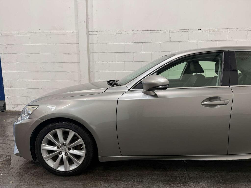 Lexus IS 2.5 Executive Edition Saloon Hybrid E-c Black #13