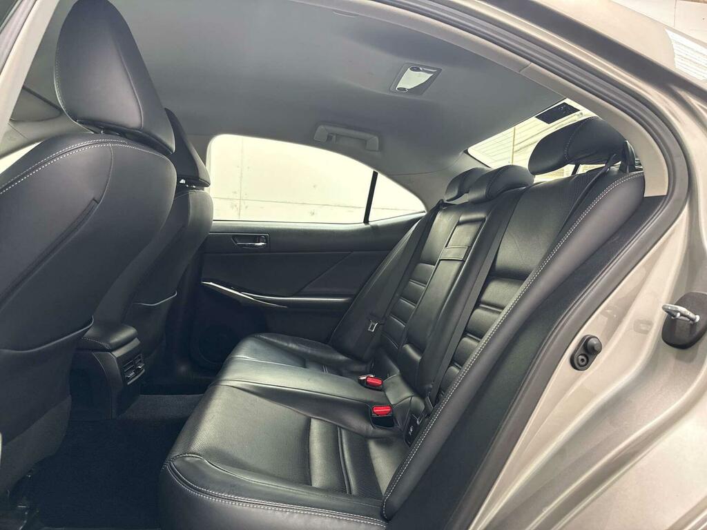Lexus IS 2.5 Executive Edition Saloon Hybrid E-c Black #41