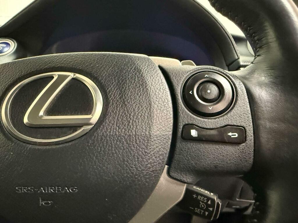 Lexus IS 2.5 Executive Edition Saloon Hybrid E-c Black #27