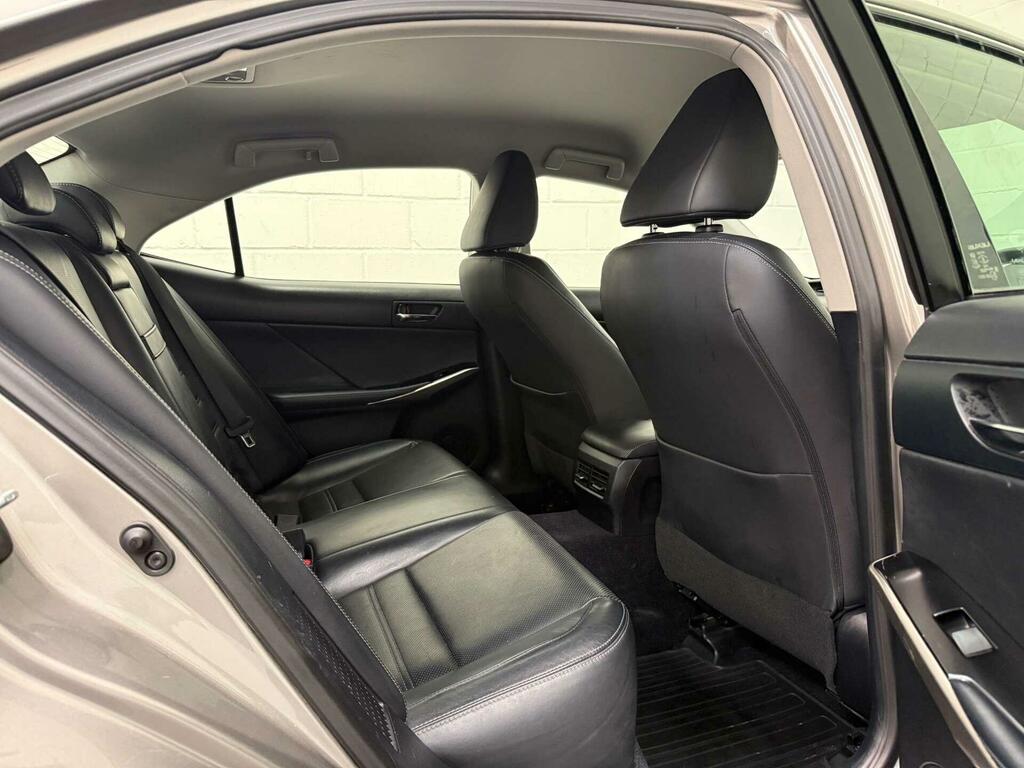 Lexus IS 2.5 Executive Edition Saloon Hybrid E-c Black #35
