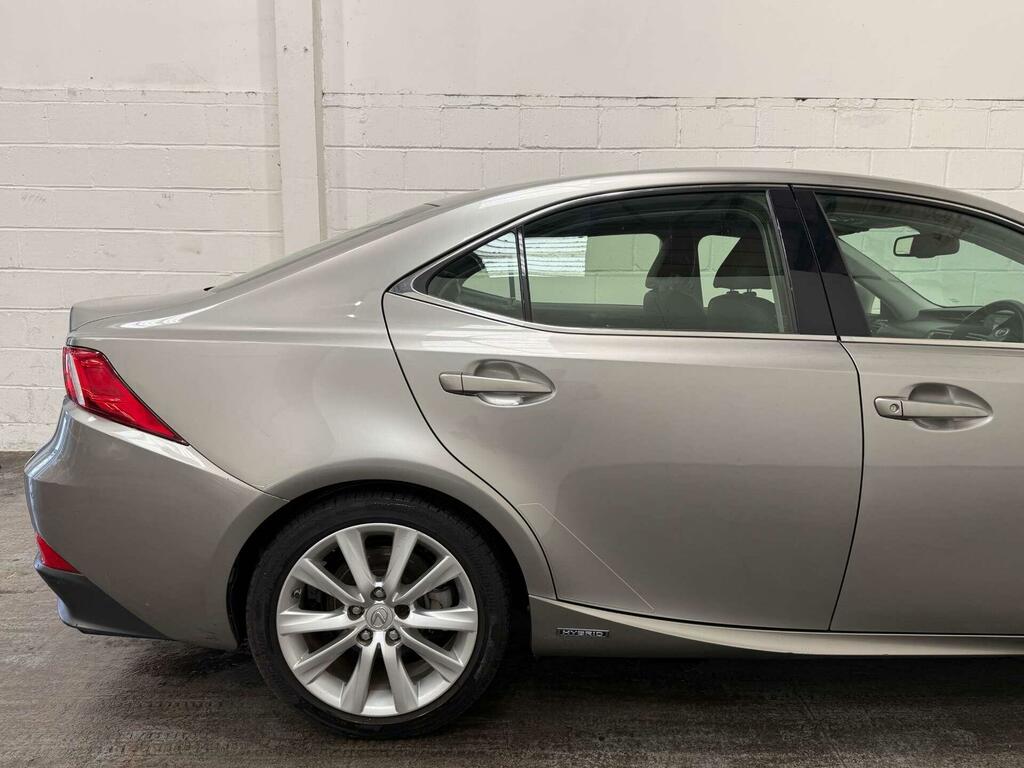Lexus IS 2.5 Executive Edition Saloon Hybrid E-c Black #21